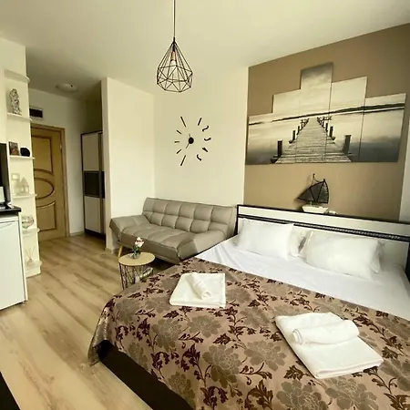 под наем с208 в афродита гарденс Apartmanhotel