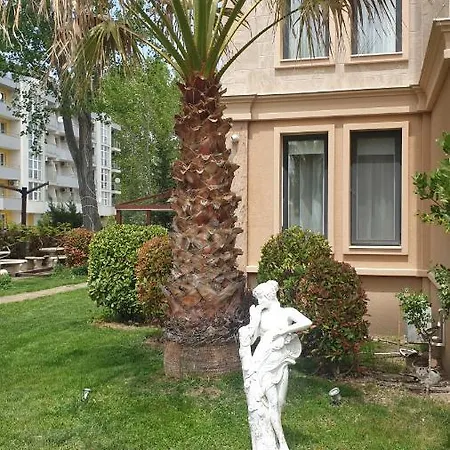 под наем с208 в афродита гарденс Apartmanhotel *