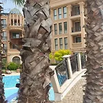 под наем с208 в афродита гарденс 公寓式酒店 *