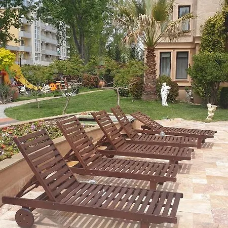 под наем с208 в афродита гарденс *