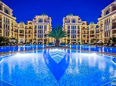 公寓式酒店 под наем с208 в афродита гарденс 阳光海滩