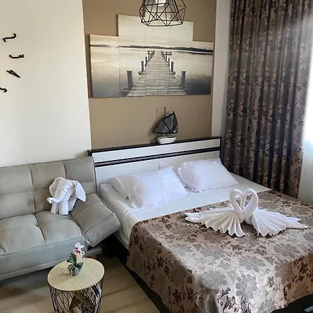 под наем с208 в афродита гарденс Apart Otel